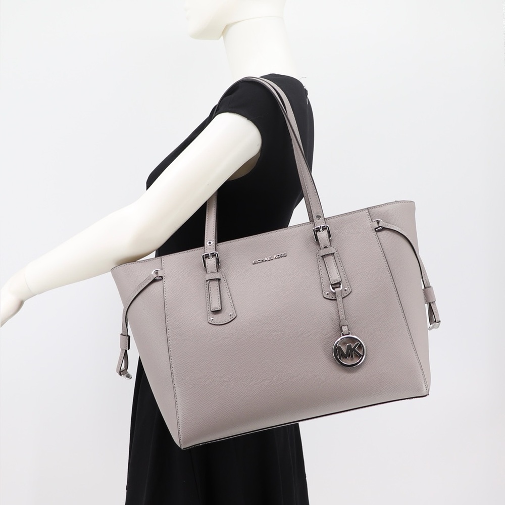 Michael Kors Voyager Medium Tote Pearl Grey Leather NWT Authentic
